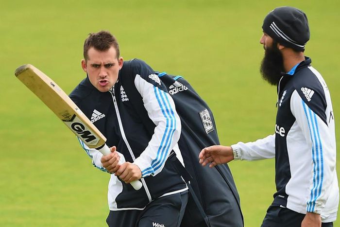 ___4223190___https:______static.pulse.com.gh___webservice___escenic___binary___4223190___2015___10___2___17___alex-hales-moeen-ali-cropped_rvaurgznv24d1u2wmoq1fqme8_1