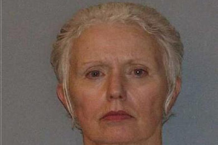 Boston mobster Bulger's girlfriend to face contempt charges
