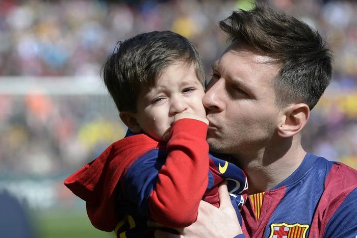 ___4159559___https:______static.pulse.com.gh___webservice___escenic___binary___4159559___2015___9___11___19___lionelmessi-cropped_yybspbybhqk8132hcg7vxgrh2_1