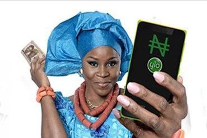 Popular Nigerian artiste, Omawunmi on a Glo Xchange commercial