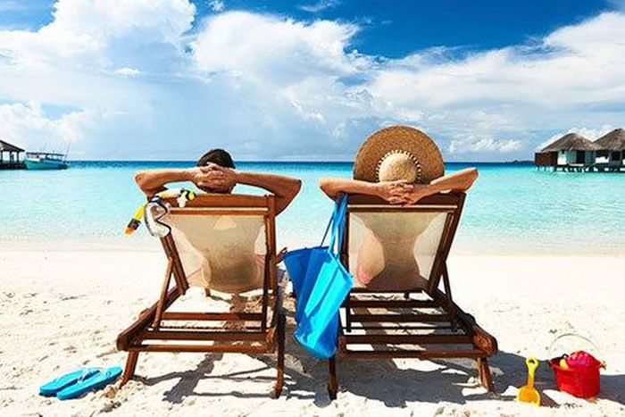 ___4146630___https:______static.pulse.com.gh___webservice___escenic___binary___4146630___2015___9___8___11___54f0fbd48fba0_-_1-couple-vacation-tropical-lgn