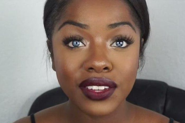 A properly defined face enhances the facial features