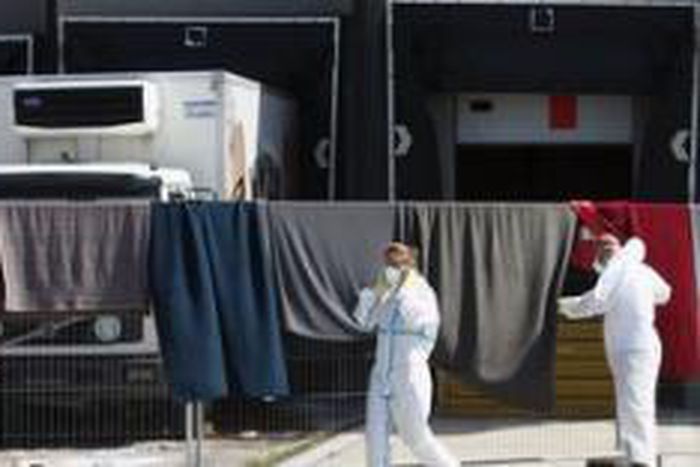 Hungarian motorway to Vienna jams as Austria cracks down on smugglers