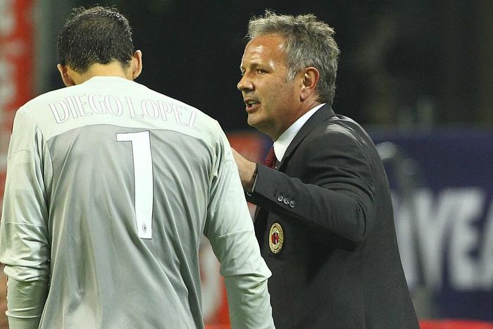 ___4228746___https:______static.pulse.com.gh___webservice___escenic___binary___4228746___2015___10___5___12___sinisamihajlovic-cropped_y35sf8l028pf1ss8sagfs8dde