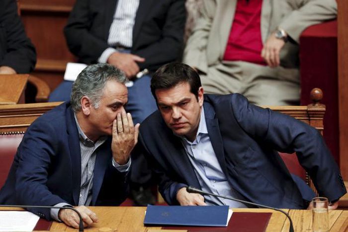 Greek minister says confidence vote would be "self-evident"