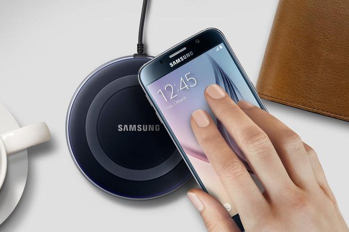 Samsung Wireless Charger and S6 Edge