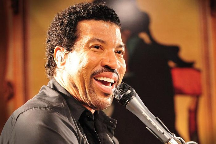 ___3614361___https:______static.pulse.com.gh___webservice___escenic___binary___3614361___2015___3___30___12___lionel-richie-2