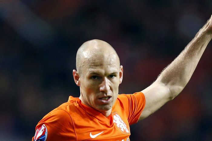 ___4115688___https:______static.pulse.com.gh___webservice___escenic___binary___4115688___2015___9___3___3___arjenrobben-cropped_324omenlhghc1h3vbcxckmx2g_2