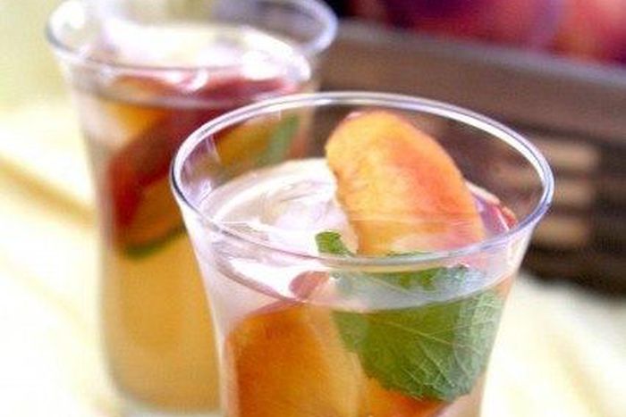 Ginger peach ice tea