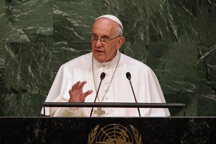 At U.N., pope condemns 'boundless thirst' for wealth and power