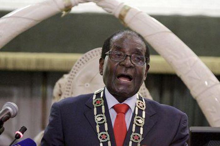 Zimbabwe's president reads wrong speech, opponents question his fitness