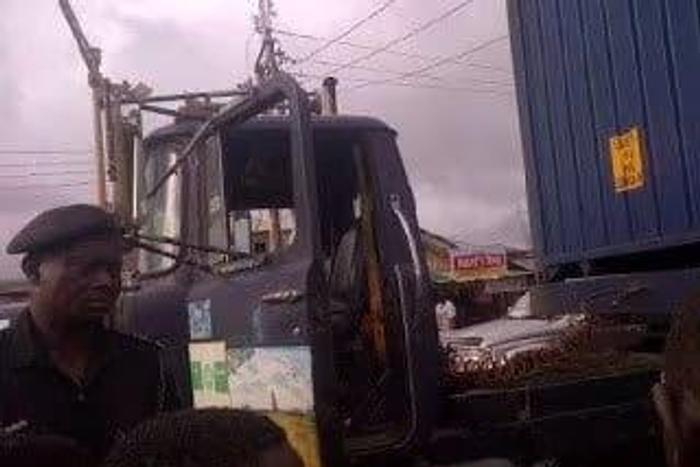 Driver electrocuted after trailer touches high tension wire at Isolo, Lagos State