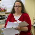 Kentucky clerk should face no fines, office receivership -lawyers