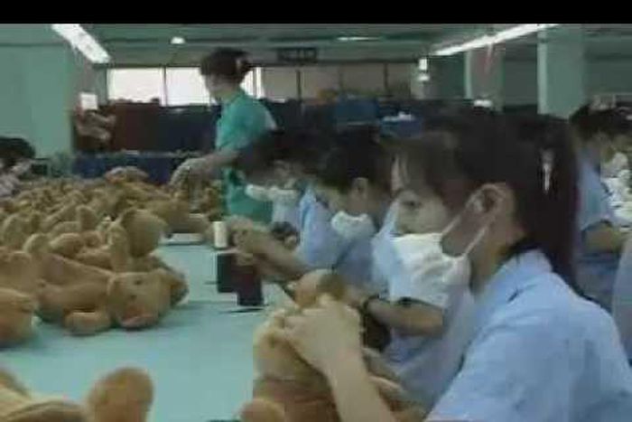 European shares fall sharply after China factory contraction