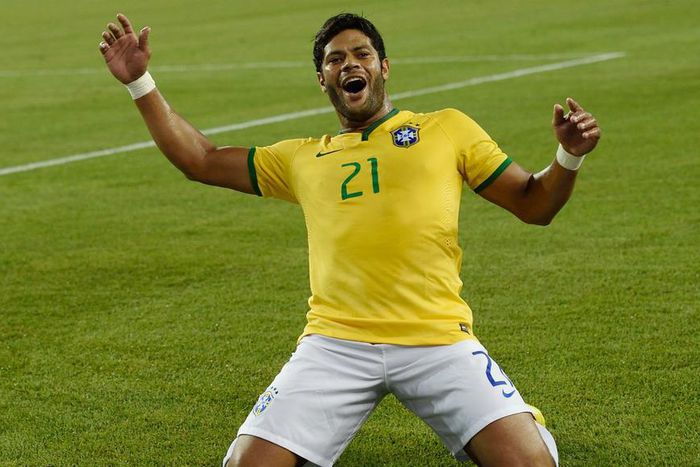 Hulk urges Brazil to win back fans