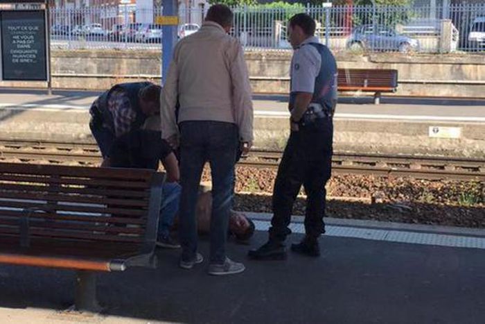 U.S. soldier wounded helping to overpower gunman on train in France