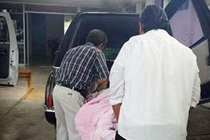 11-yr-old Fernanda suffocates her younger brothers because the devil told her to