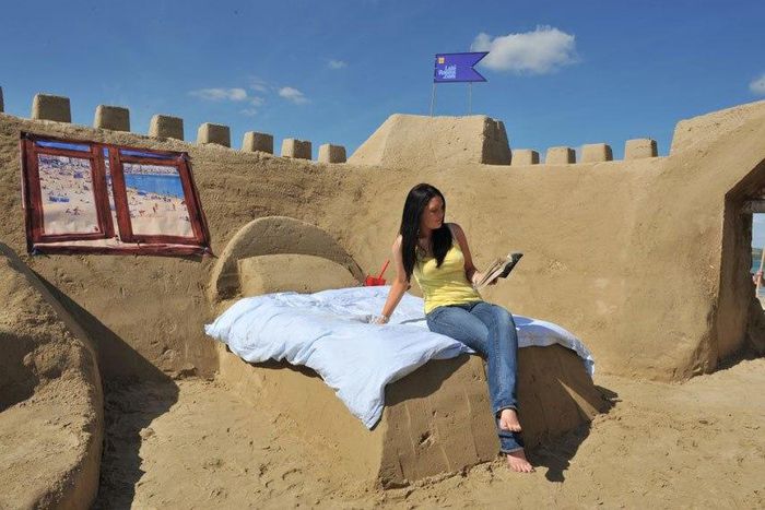 ___4156155___https:______static.pulse.com.gh___webservice___escenic___binary___4156155___2015___9___10___18___1441311592-54cabe15def22_-_strange_hotels_07_0211-xl_1