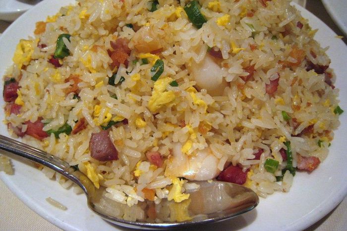 ___4160848___https:______static.pulse.com.gh___webservice___escenic___binary___4160848___2015___9___11___21___Yeung_Chow_Fried_Rice