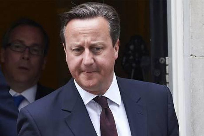PM Cameron 'gravely concerned' by crisis in Northern Ireland
