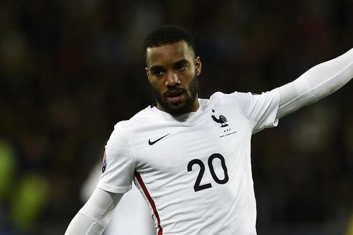 ___4229679___https:______static.pulse.com.gh___webservice___escenic___binary___4229679___2015___10___5___15___alexandre-lacazette-cropped_krbuco6372nn13xecoflxiv6l_1