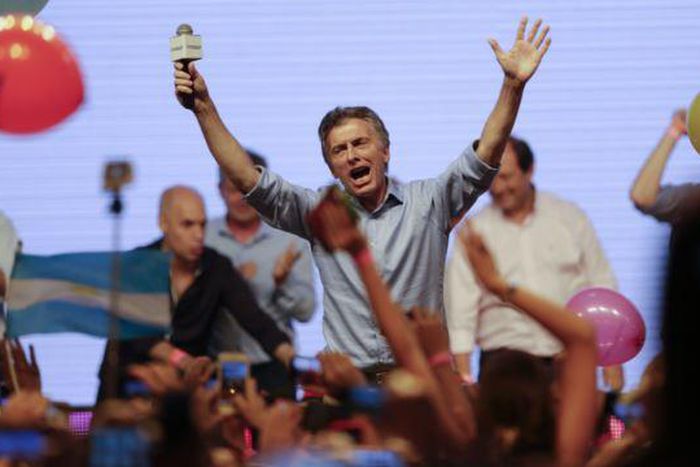 Venezuela opposition delighted at Macri's Argentina presidential win