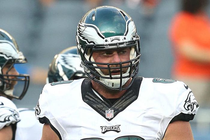 Denver Broncos sign coveted Evan Mathis