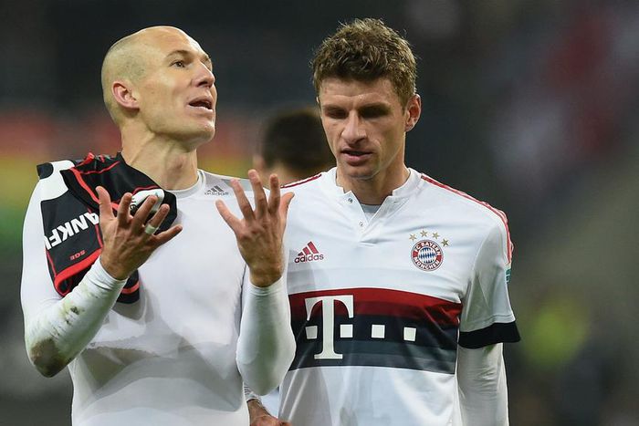 ___4348555___https:______static.pulse.com.gh___webservice___escenic___binary___4348555___2015___11___11___18___arjen-robben-and-thomas-muller-cropped_cg0ylaj8pltk1iwe0qzfnbx0j_1
