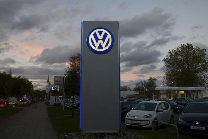 Slumps at Volkswagen and RSA weigh on European shares