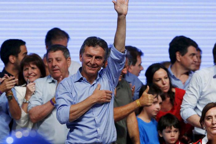 Argentina president-elect Macri urges central bank officials to step down