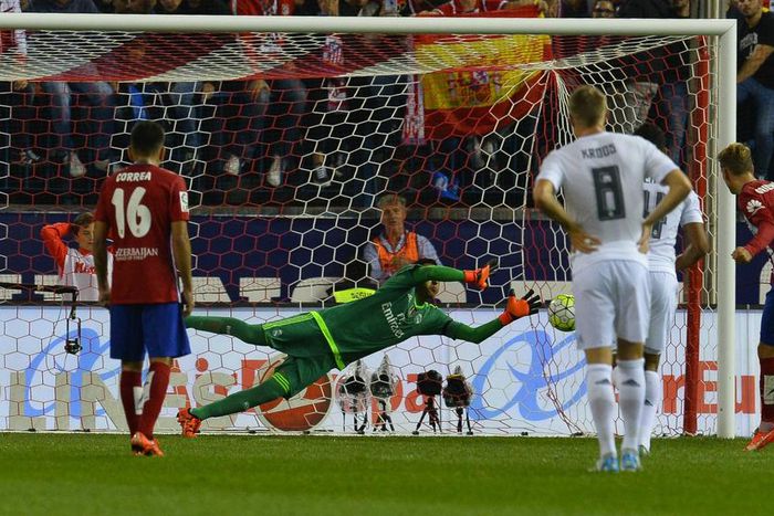 ___4230299___https:______static.pulse.com.gh___webservice___escenic___binary___4230299___2015___10___5___16___keylor-navas-cropped_uh7bq14y13bi1sg8fgsocq9qt_2