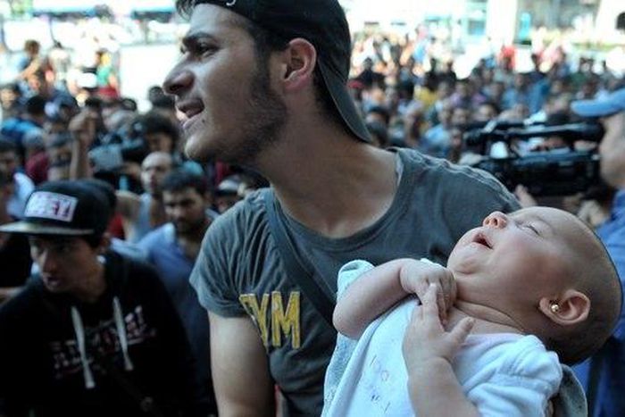 Austria toughens controls at eastern borders to hunt human traffickers