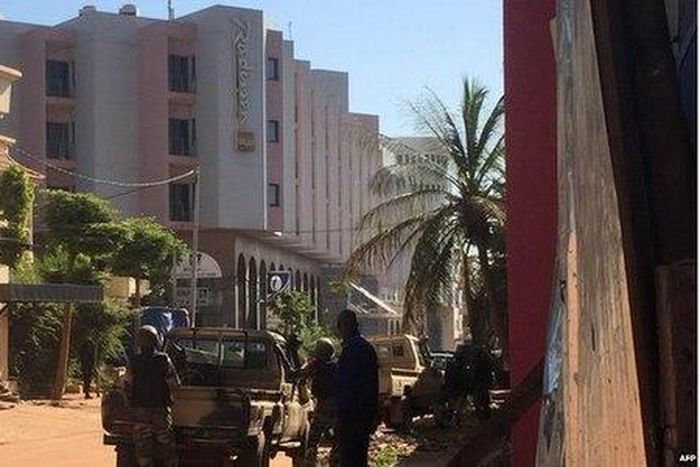 Special forces enter hotel attacked by Islamist gunmen