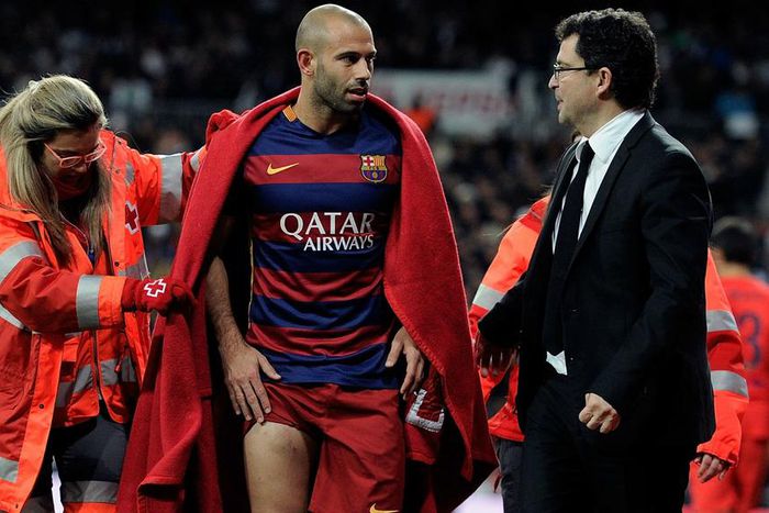 Barcelona's Javier Mascherano ruled out of Roma clash