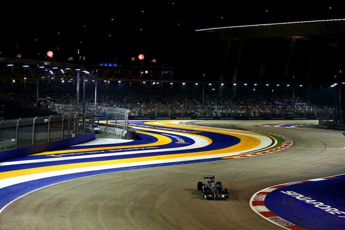 Hamilton, Vettel, Alonso have edge at Singapore GP
