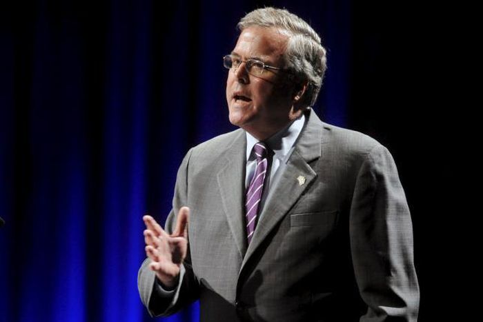 Jeb Bush takes long view as he launches White House run