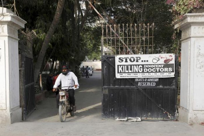 Pakistan doctors live in fear after spike in deadly attacks