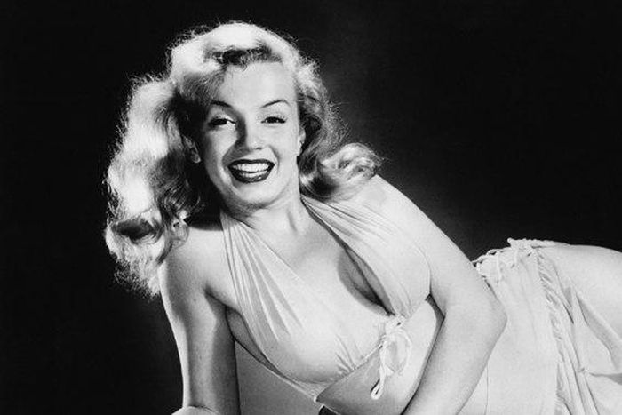 Marilyn Monroe during a photoshoot