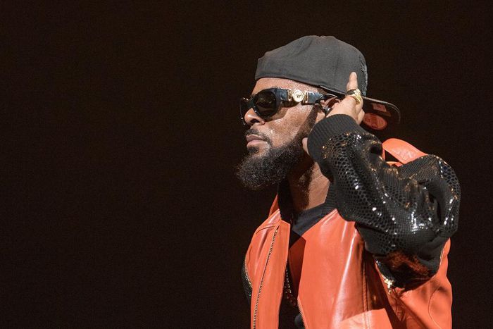 Investigators looking into 'sex cult' accusations from R. Kelly documentary