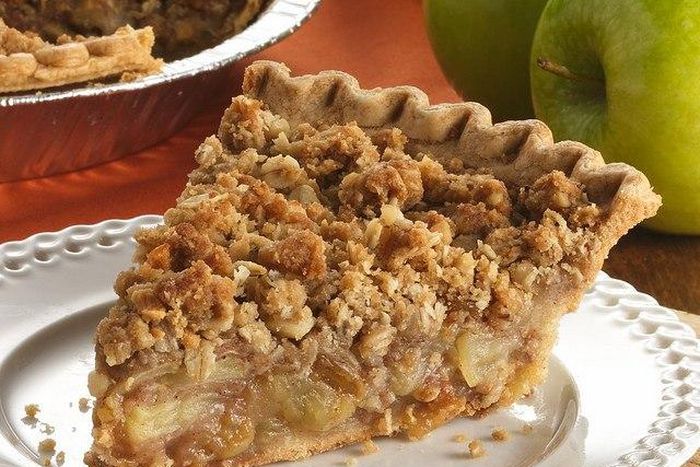 Apple crisp pie