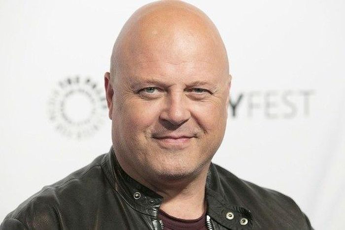 Michael Chiklis is  Gotham City's latest Police Department Captain by the name Nathaniel Barnes.