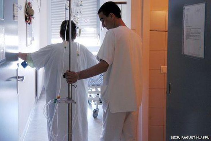 ___3903594___https:______static.pulse.com.gh___webservice___escenic___binary___3903594___2015___6___24___17____83802555_cancerm5400454-patient_and_therapist-spl