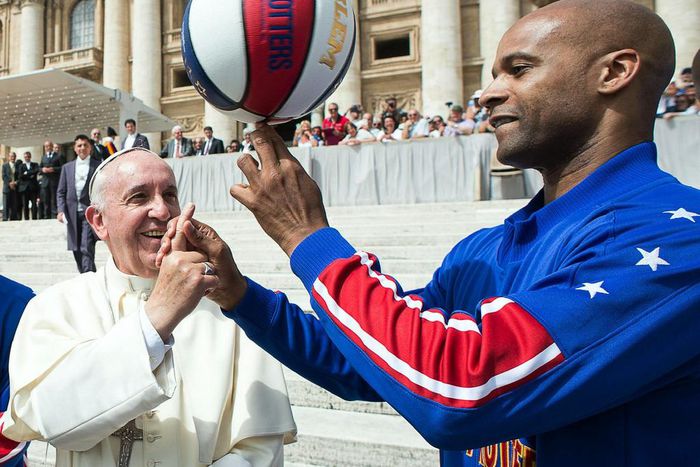 Pope Francis and the Globetrotters