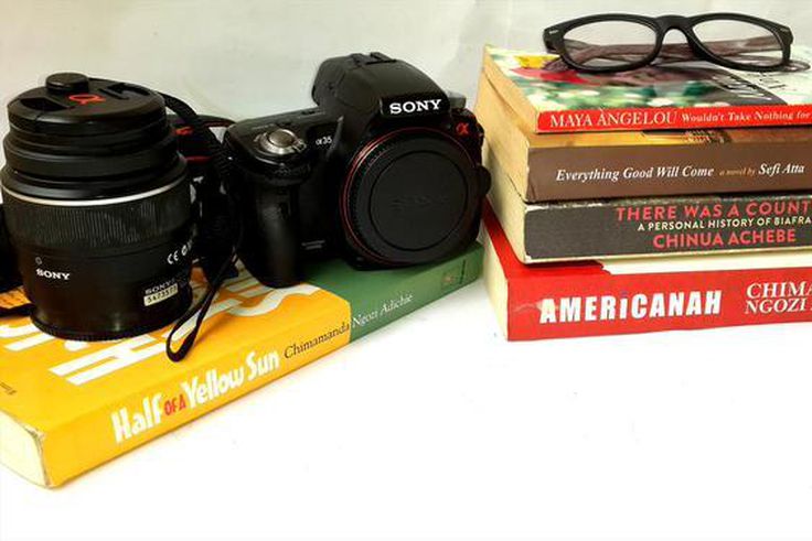 Paper books outsold e-books in 2014