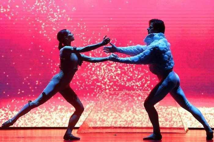 Two ways of looking at Cuba's modern dance problem