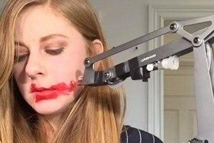 Simone Giertz and her lipstick robot