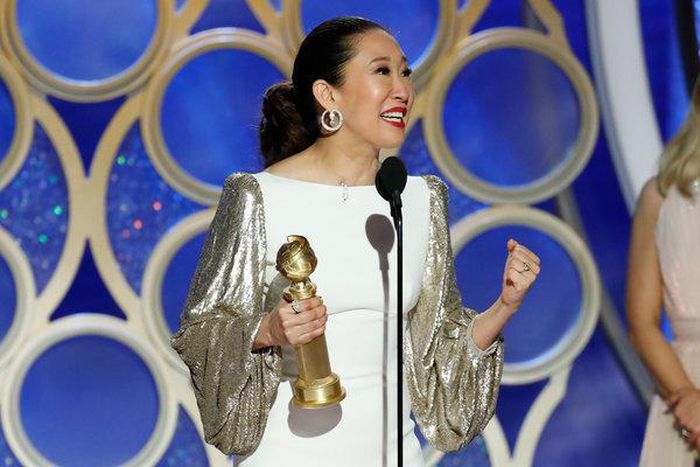 Sandra Oh hosts and also wins at the Golden Globes