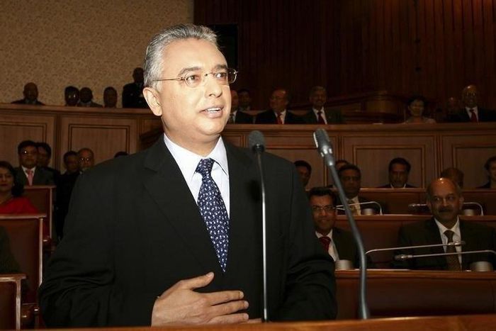 Mauritius' former Finance Minister Pravind Jugnauth presents the budget for 2011 at the National Assembly in Port Louis November 19, 2010. REUTERS/Ally Soobye