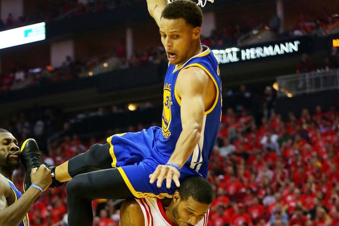 ___3795503___https:______static.pulse.com.gh___webservice___escenic___binary___3795503___2015___5___26___15___stephcurry-cropped_1jtjy3bzo0fd912j06m2zo1yzz_1