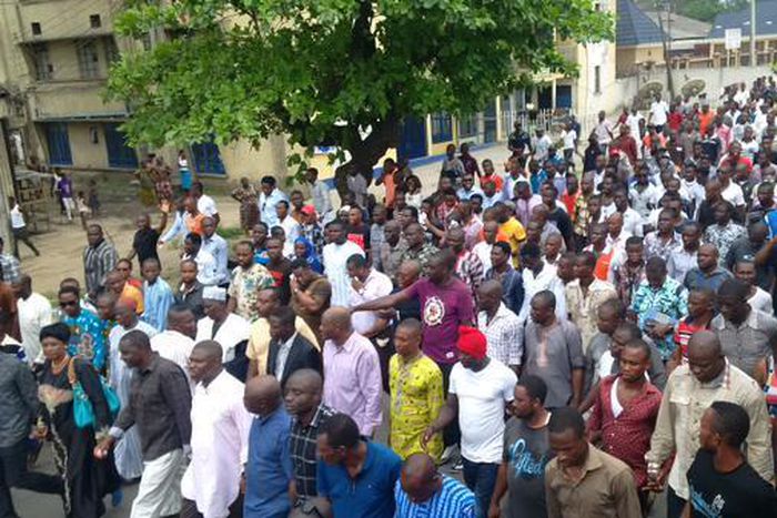 Rivers State Governor, Rotimi Amaechi lead APC members on street protest against INEC in the state